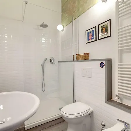 Route 30 Apartment *